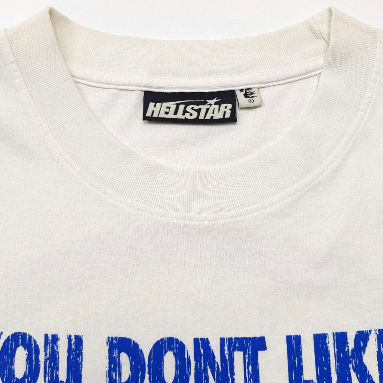 camiseta negra