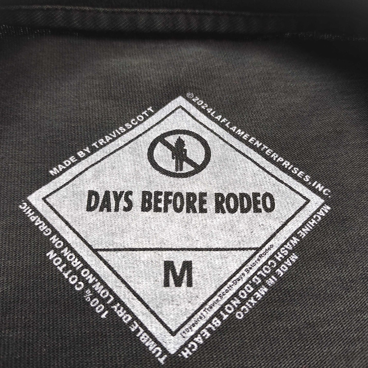 Schwarzes T-Shirt