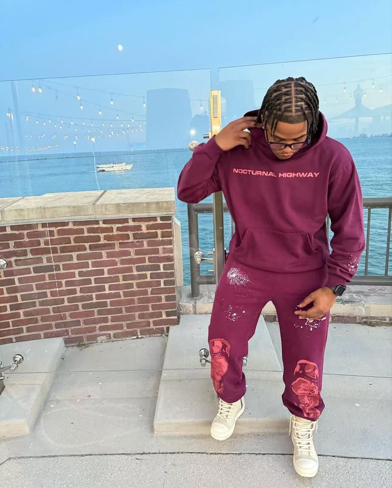 Sudadera con capucha roja rosa