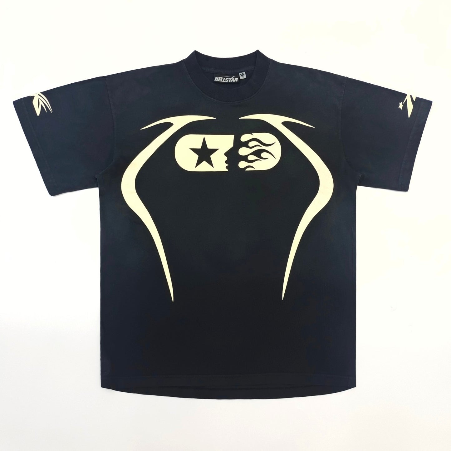 Camiseta negra oscura