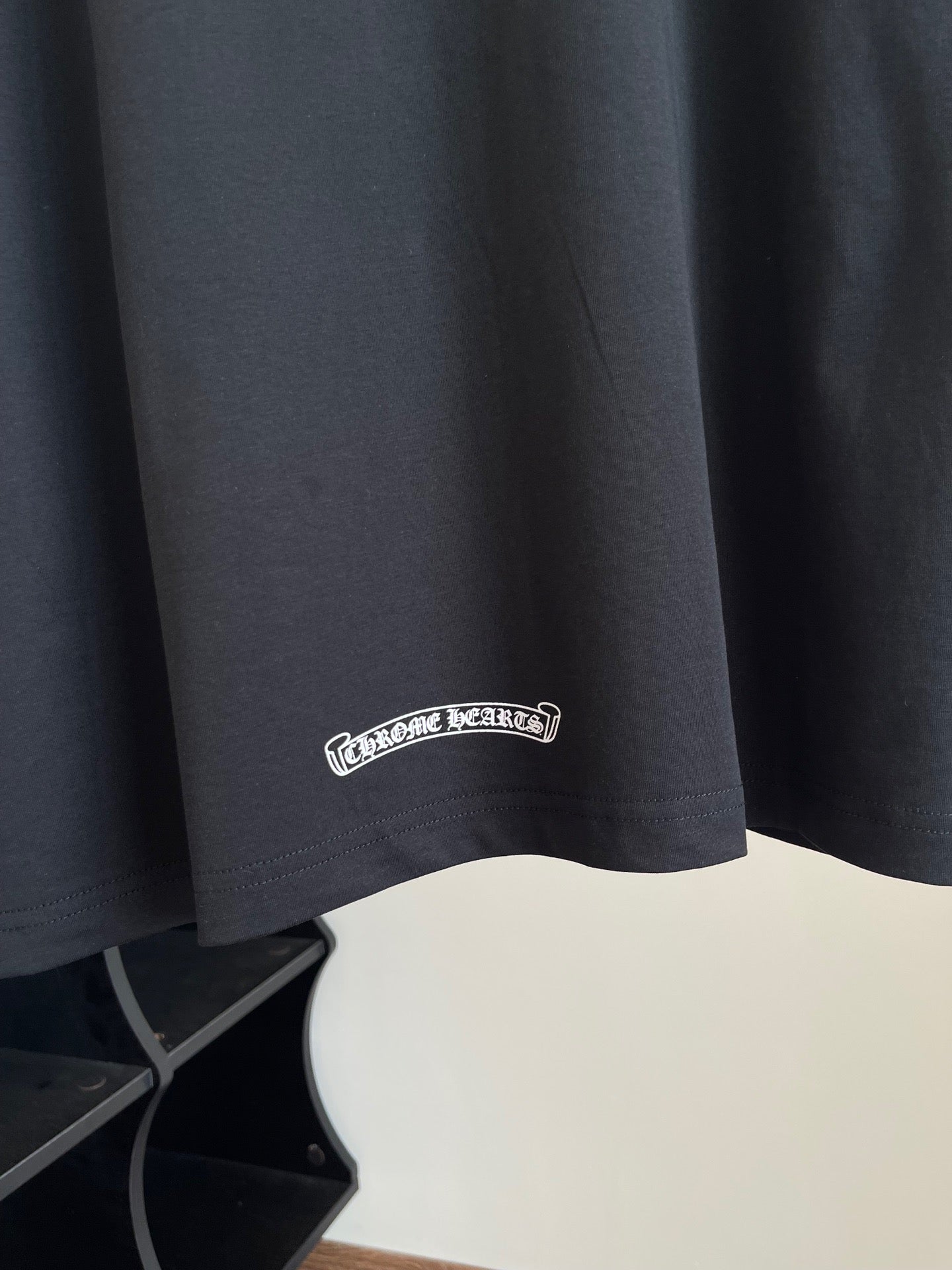 camiseta negra