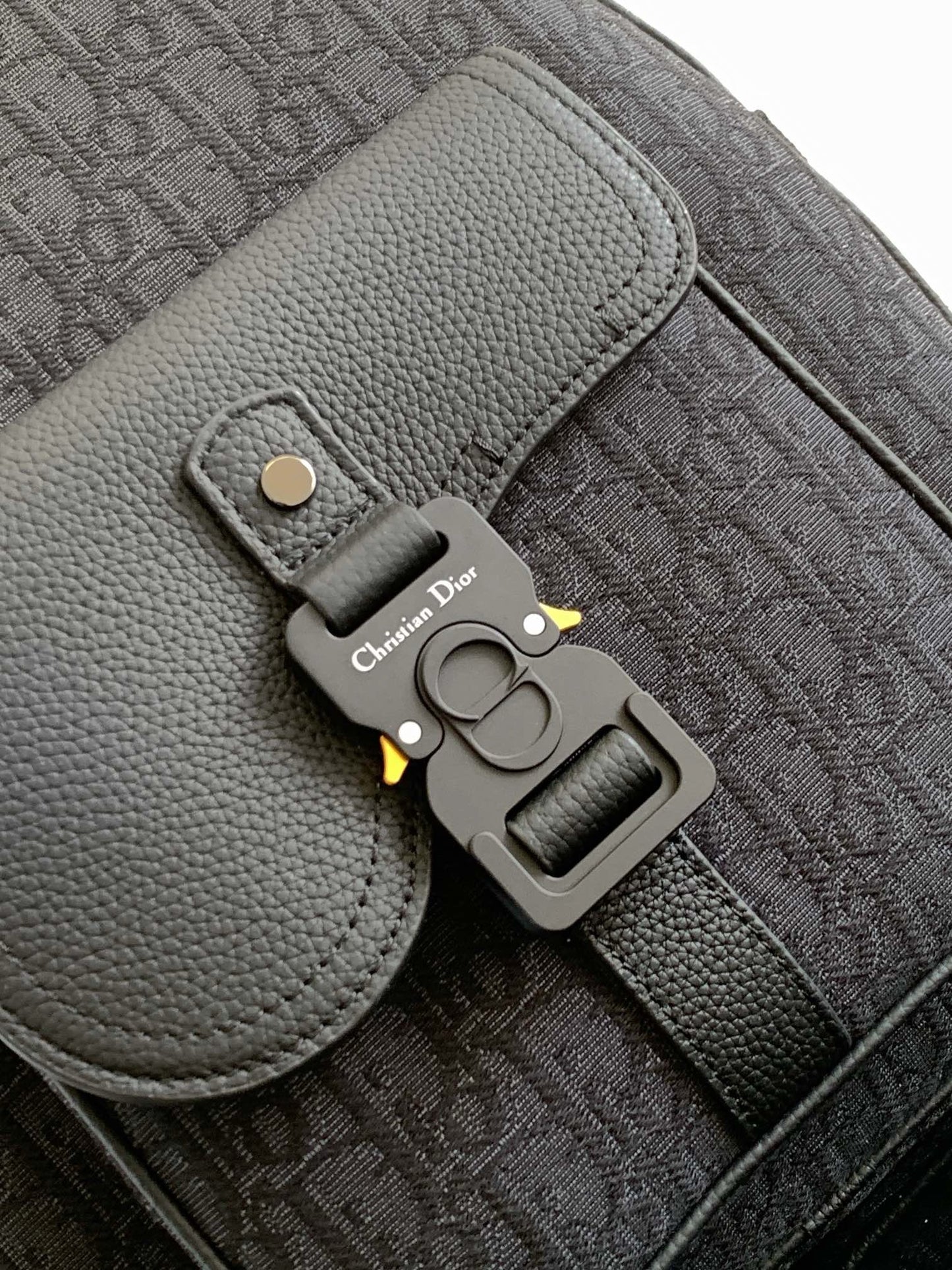 Mehrfarbige Tasche