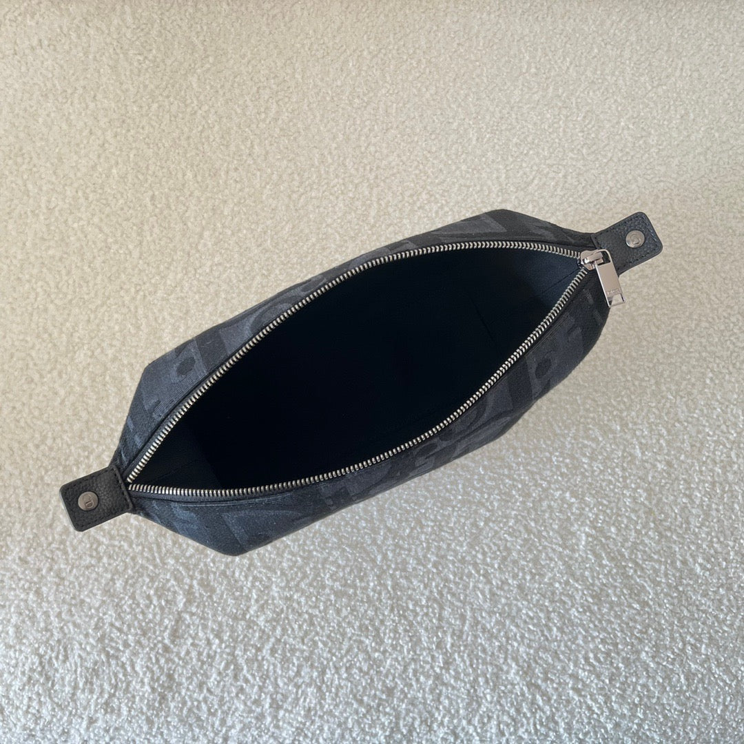 Blaue und schwarzgraue Tasche