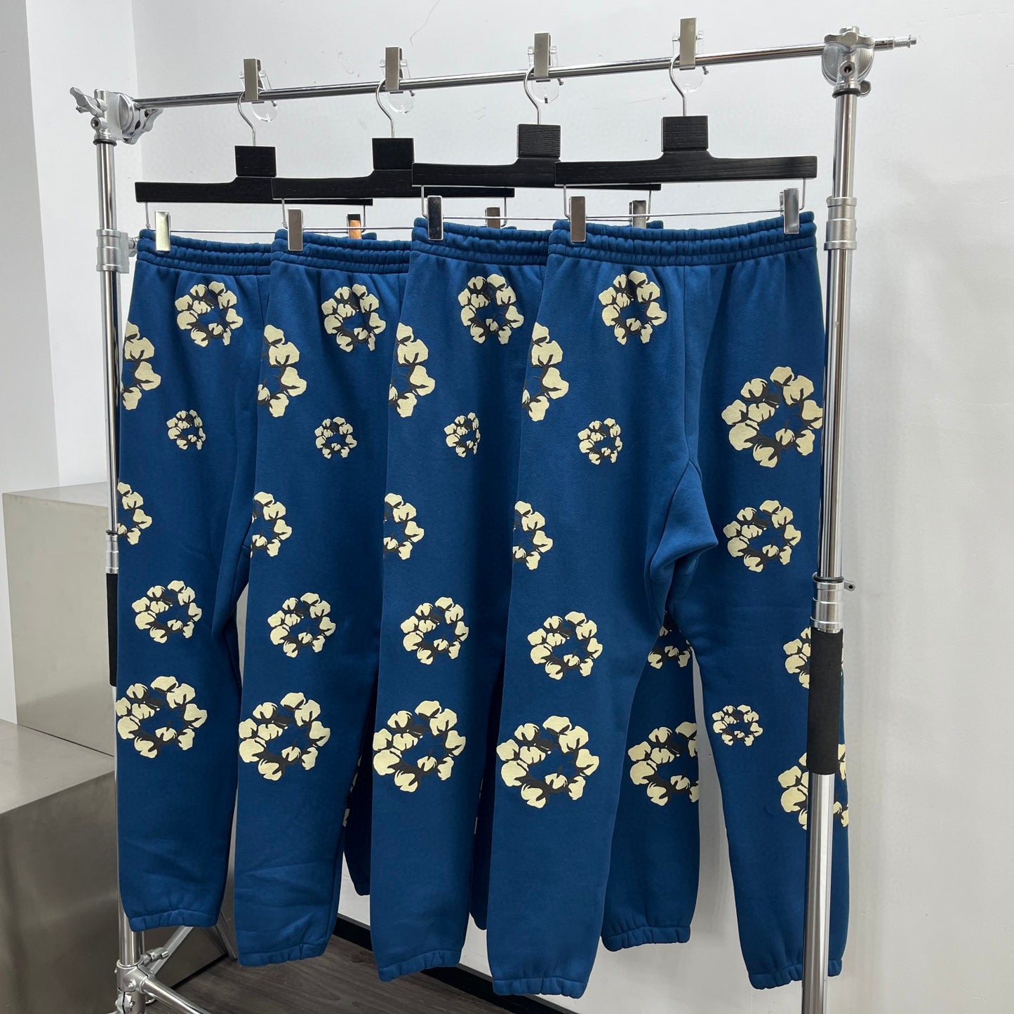 Blaue Hose