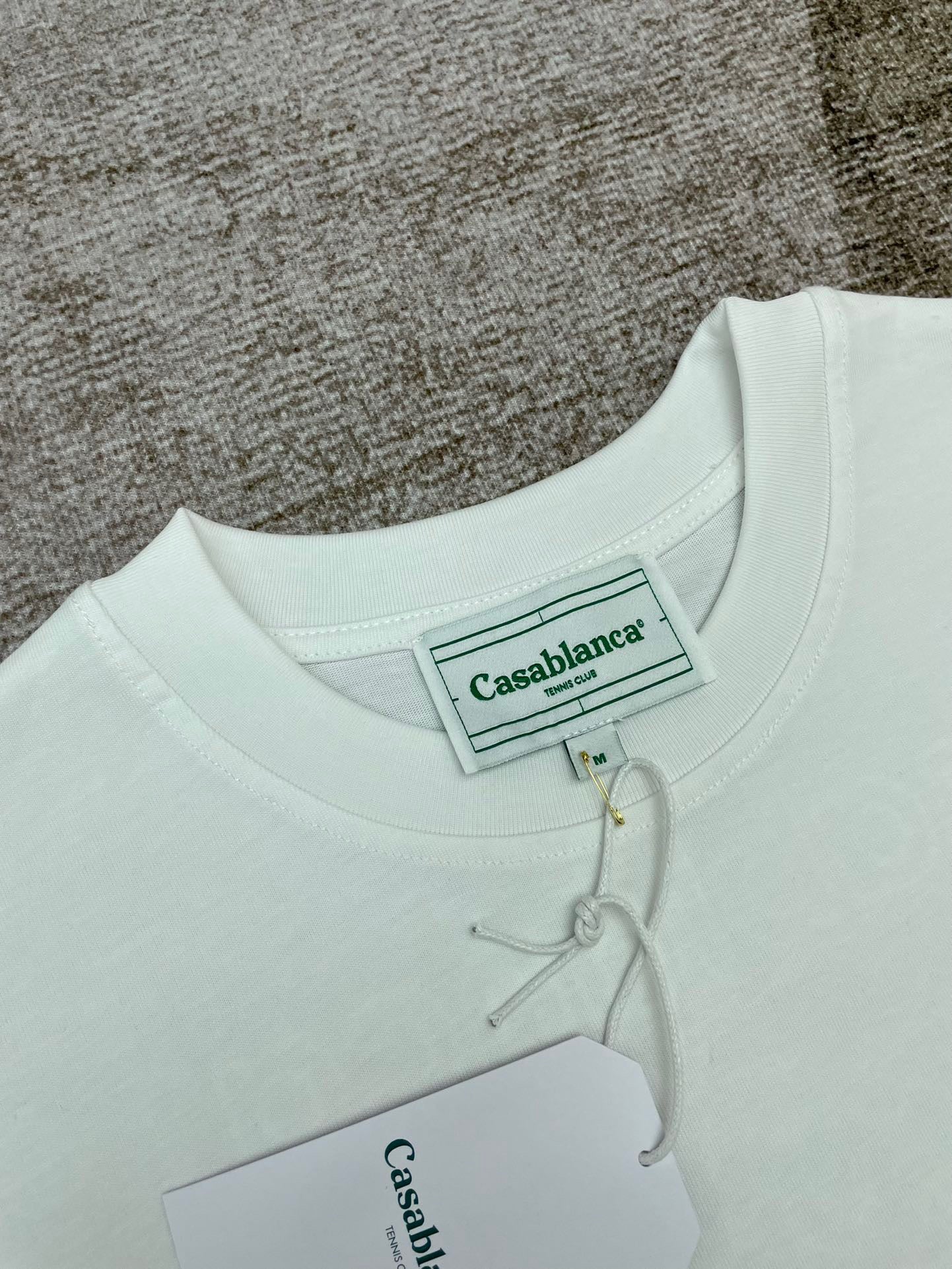 Camiseta en blanco y negro