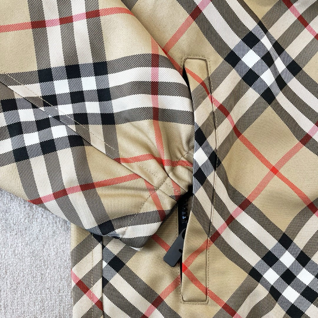 Mehrfarbige Jacke