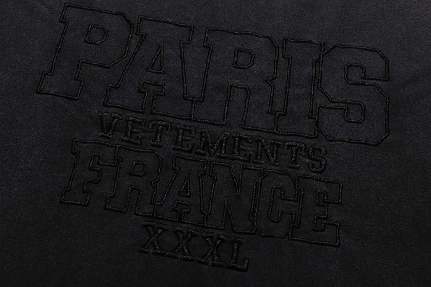 Schwarzes T-Shirt