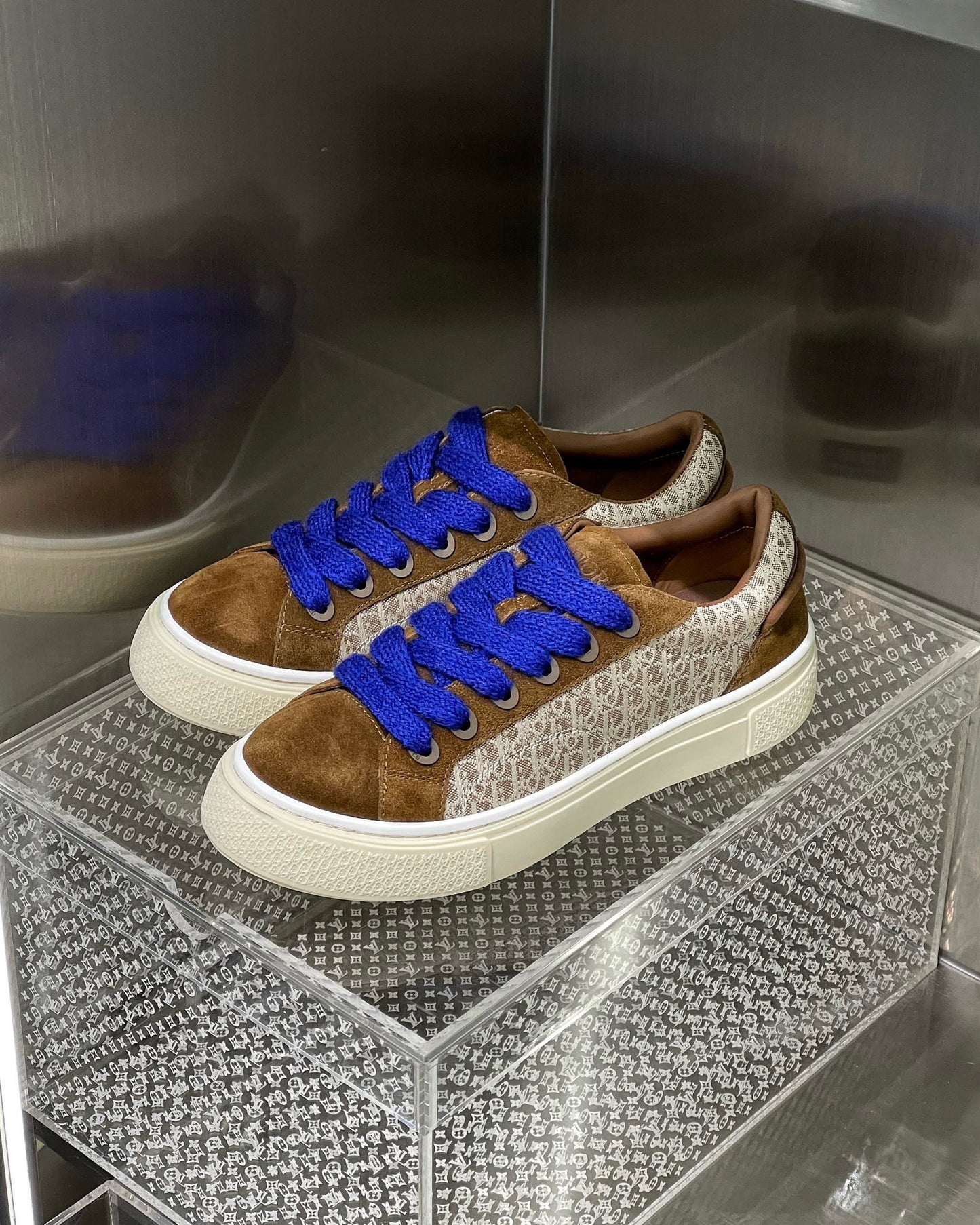 Mehrfarbige Schuhe