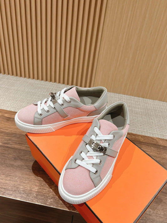 Mehrfarbige Schuhe