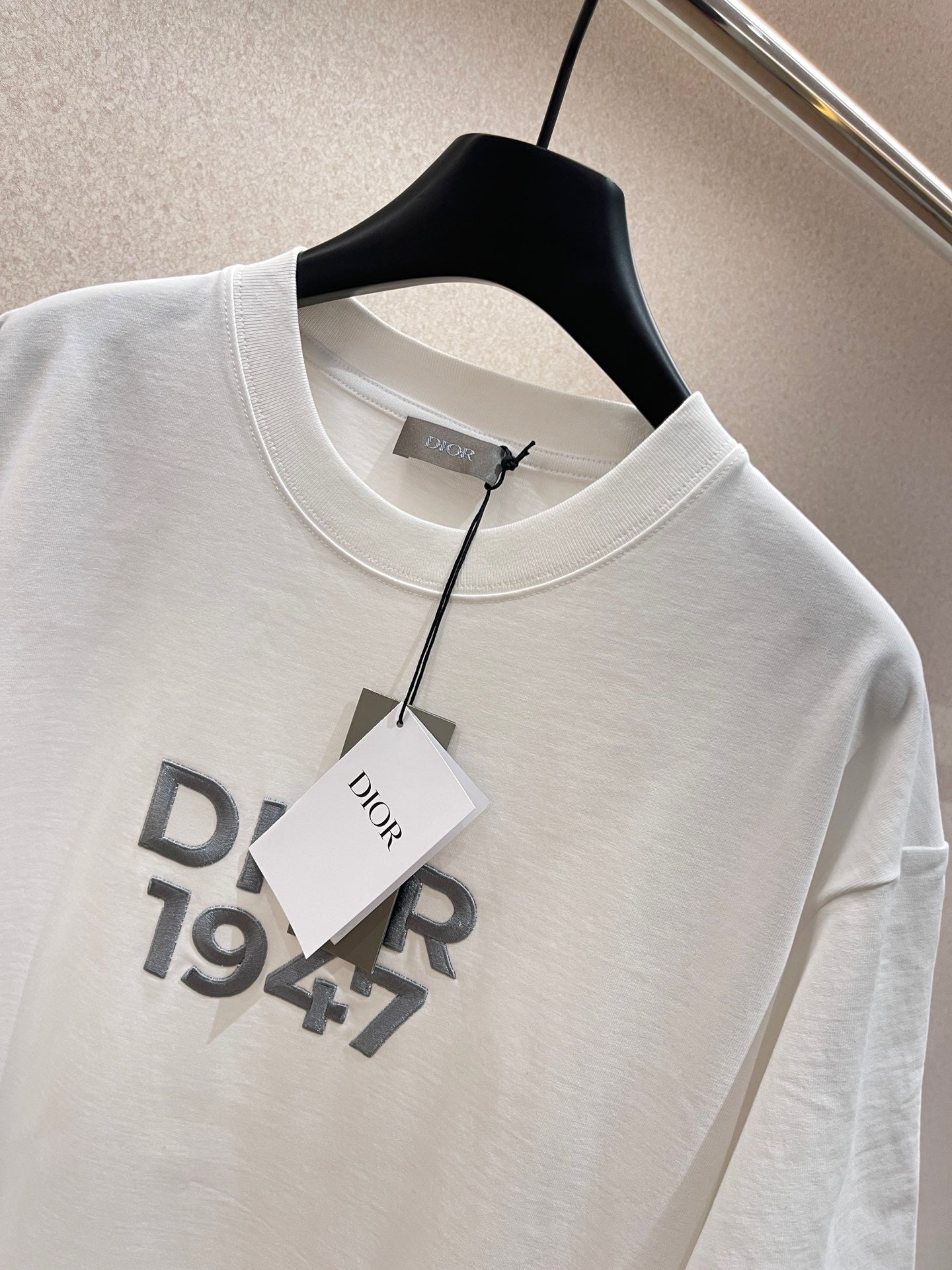 Blau-weißes T-Shirt