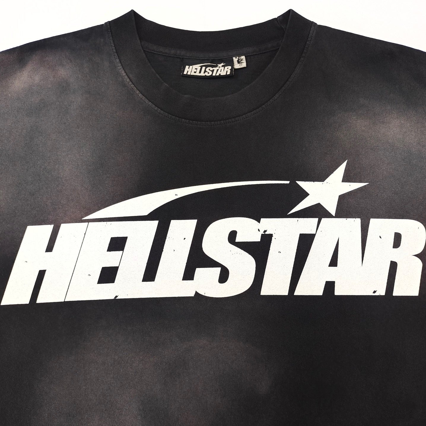 Camiseta negra oscura
