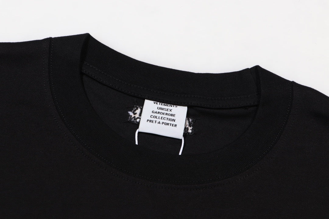 Schwarzes T-Shirt