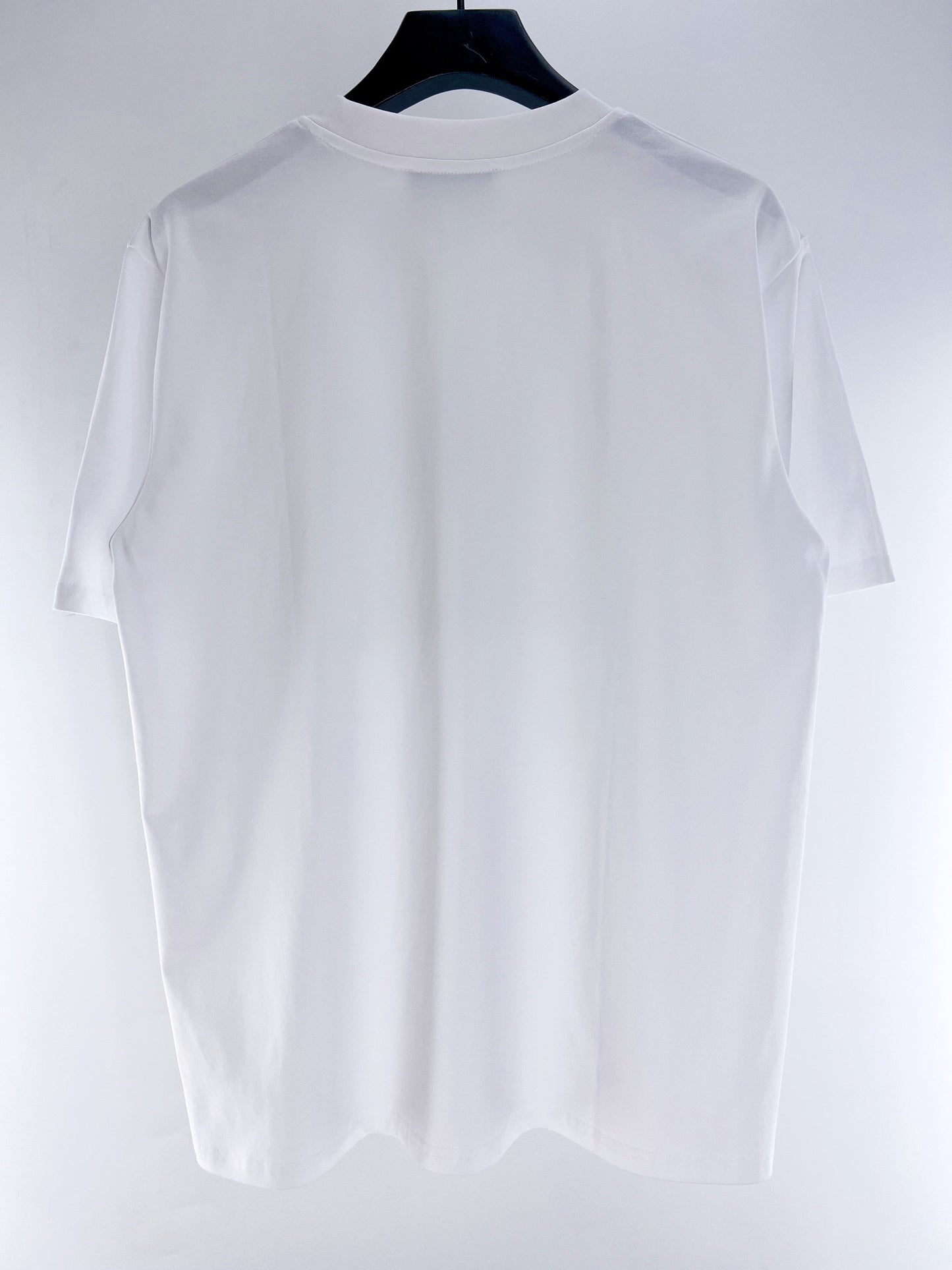 Blau-weißes T-Shirt