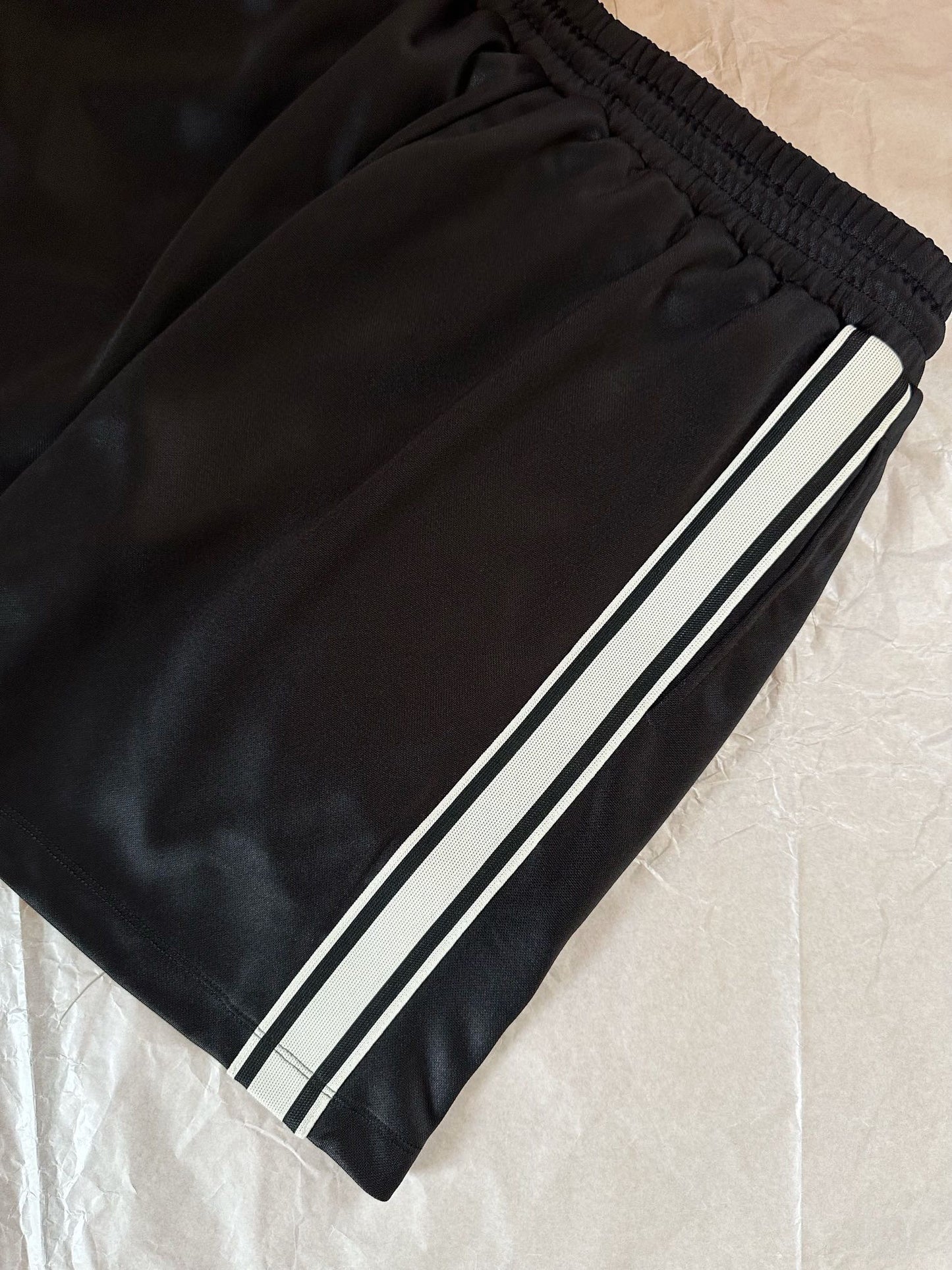 Black White Short