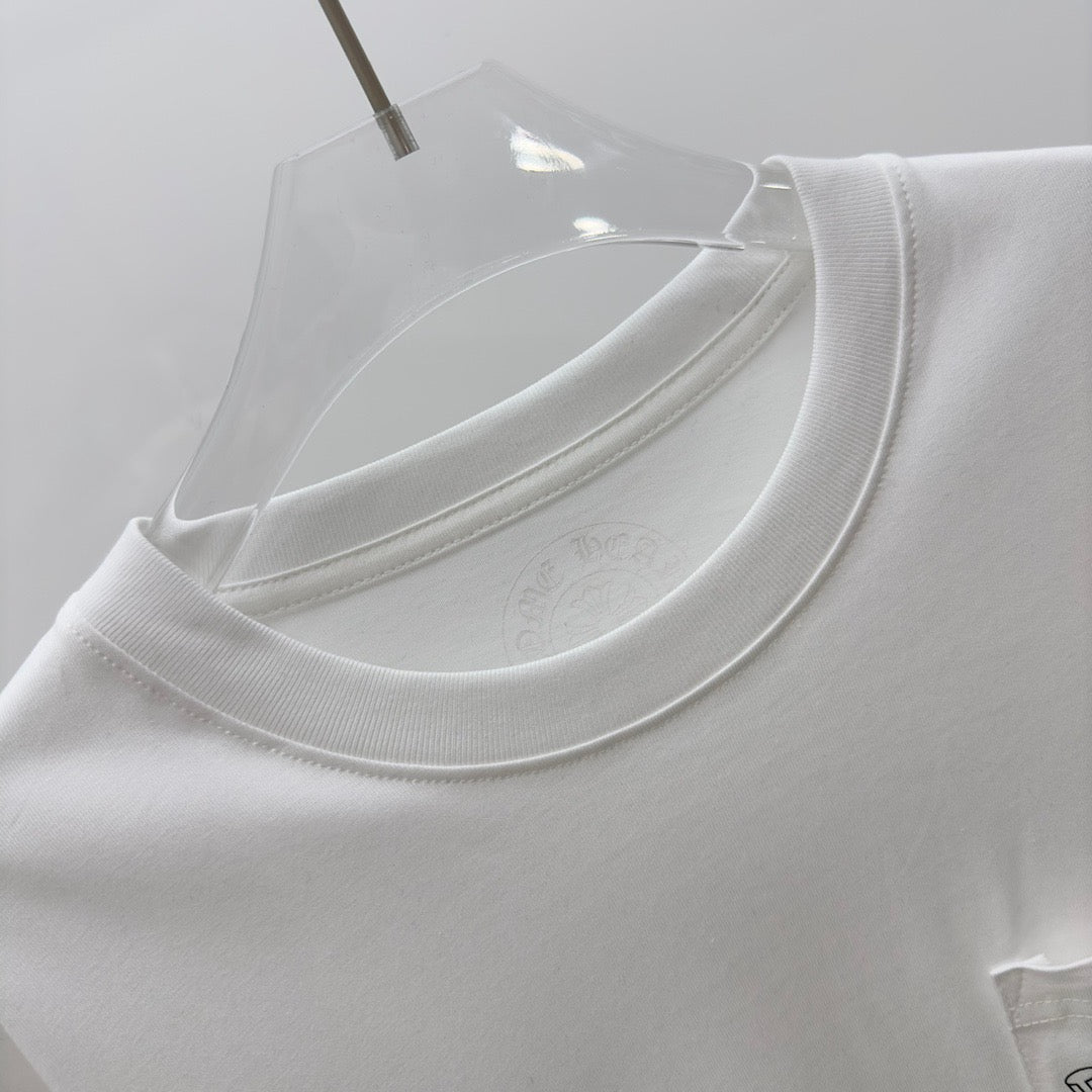 Camiseta en blanco y negro