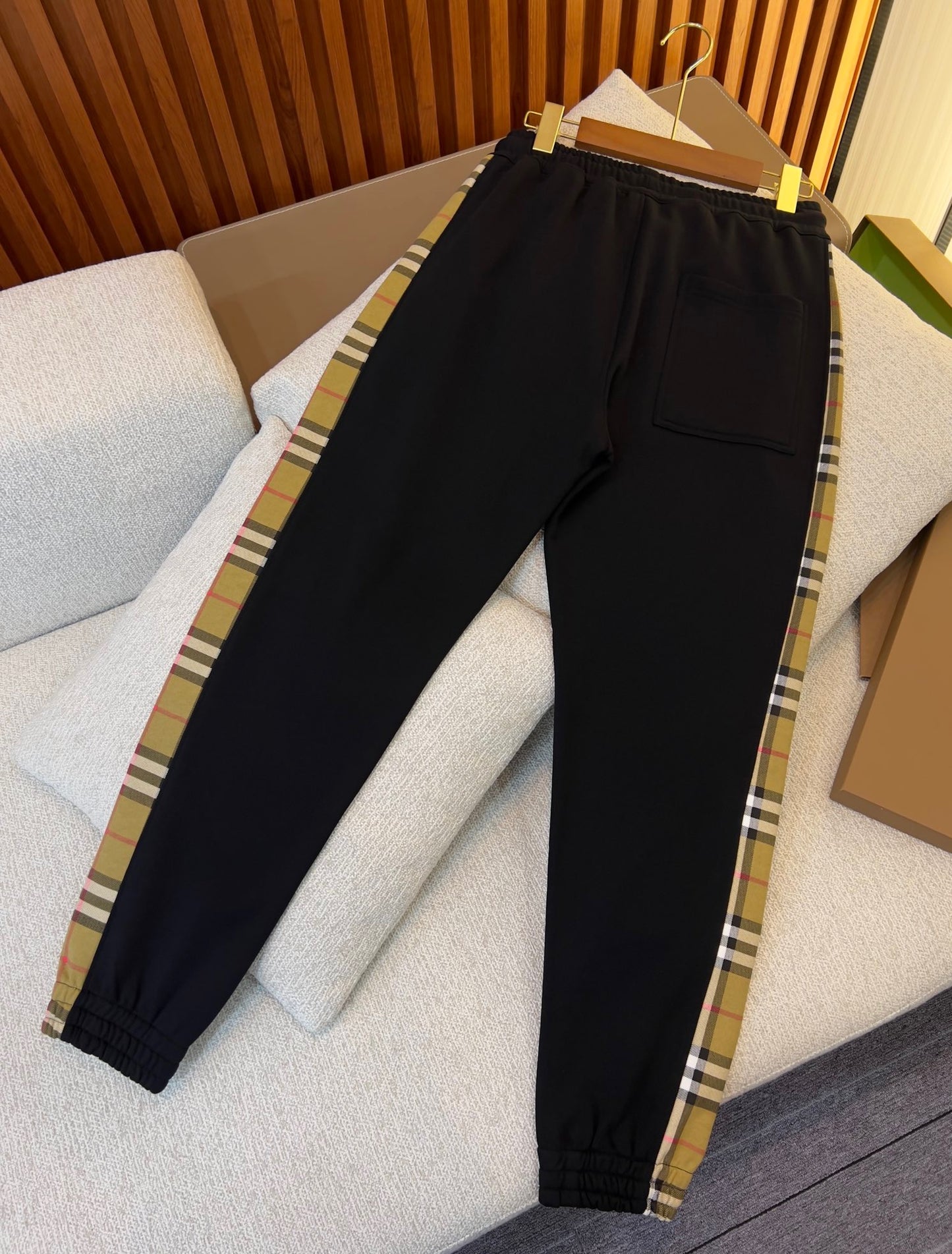 Pantalón negro