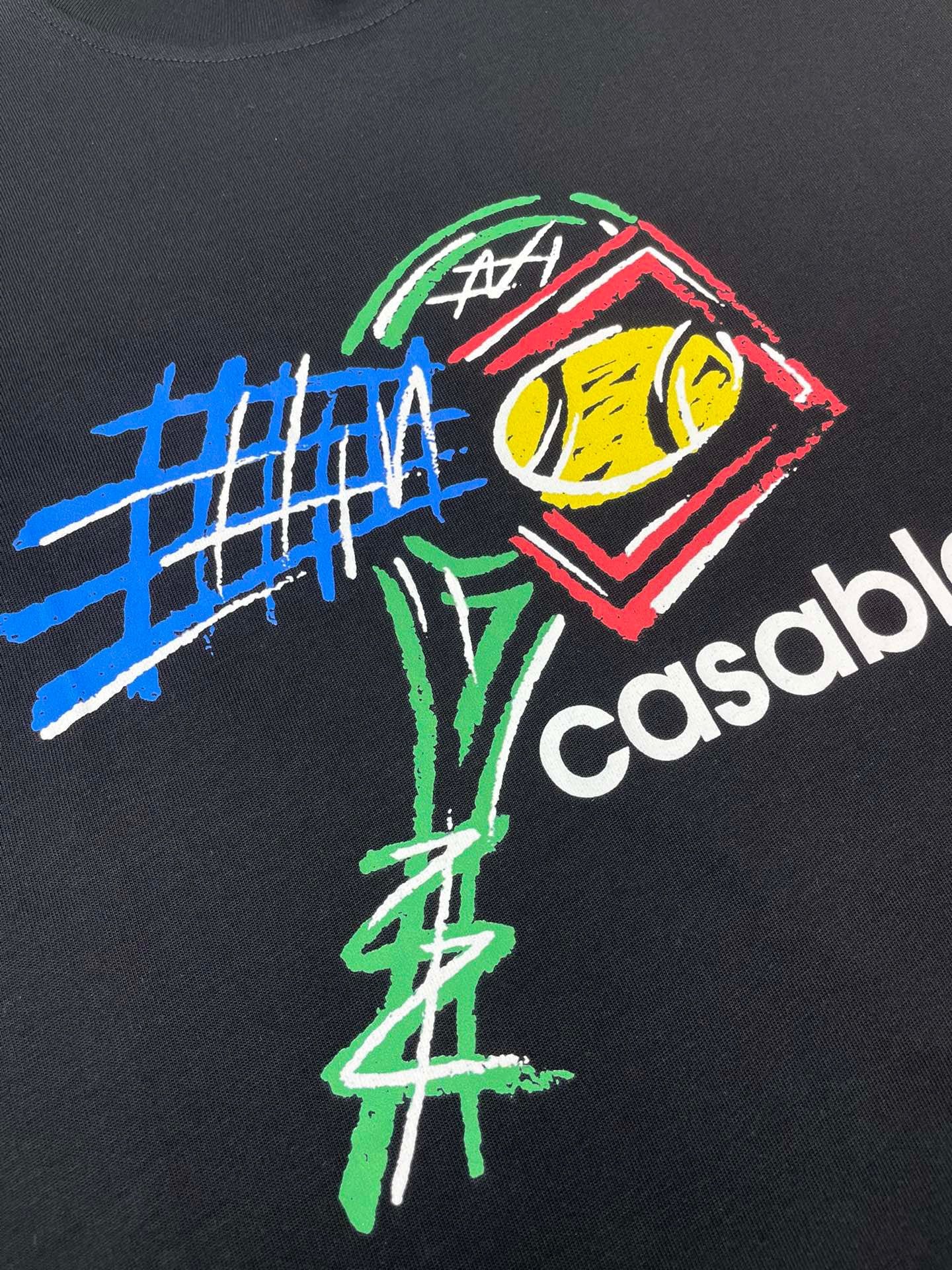 camiseta negra
