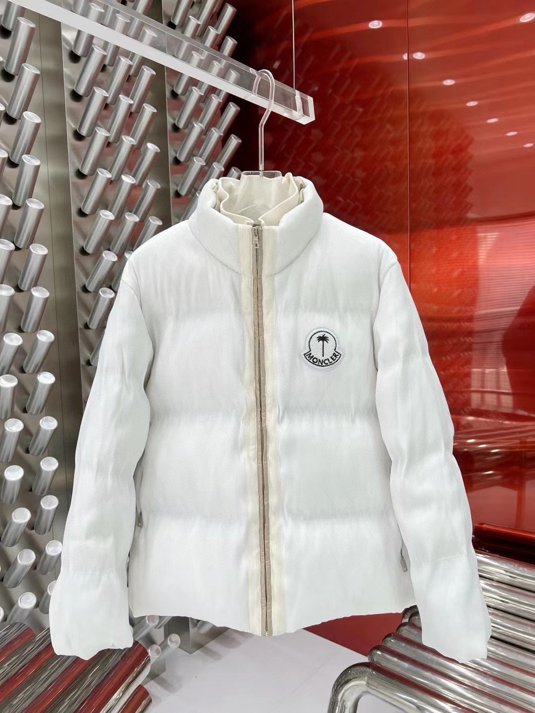 Weiße Jacke