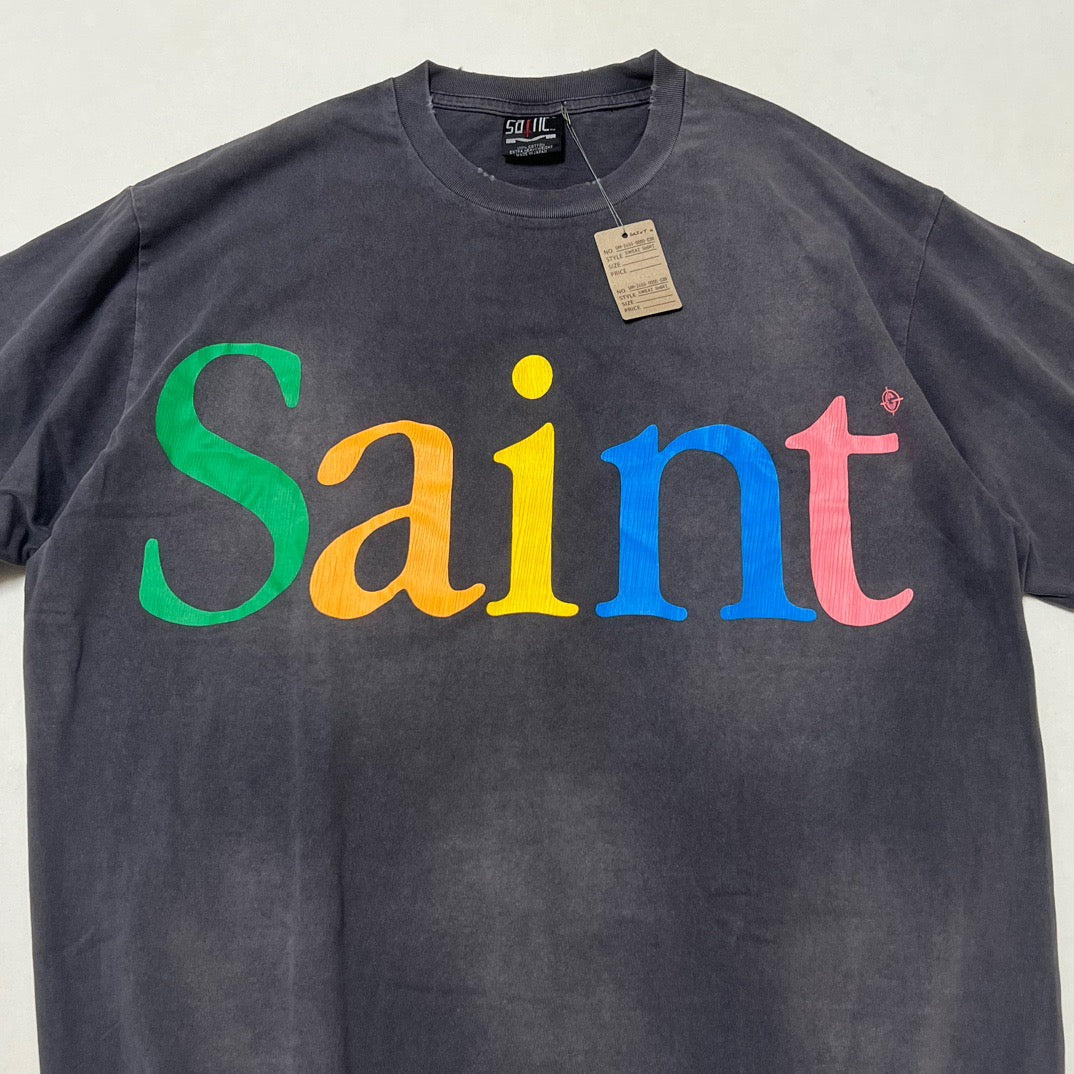Camiseta negra oscura