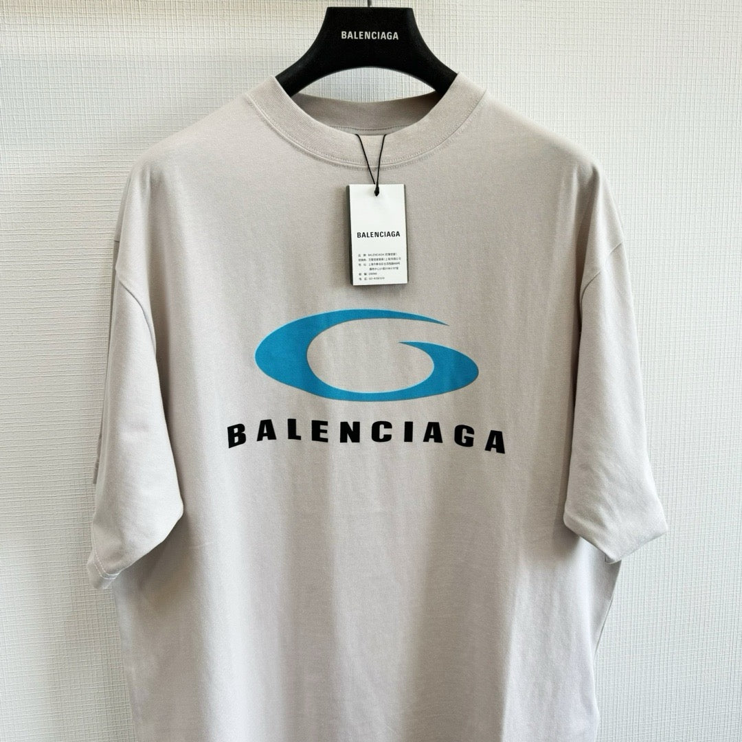 Camiseta en blanco y negro