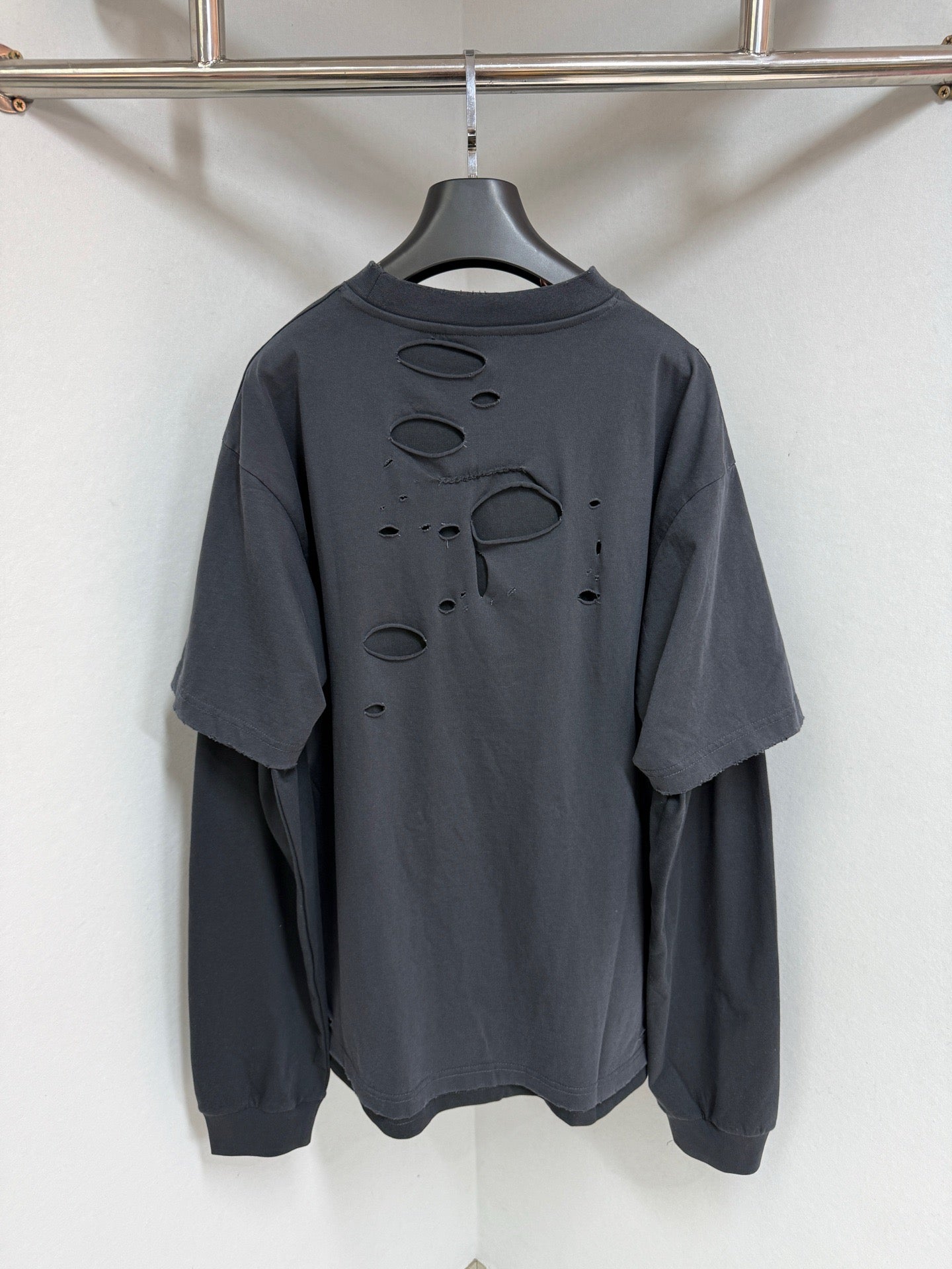 Camiseta negra oscura