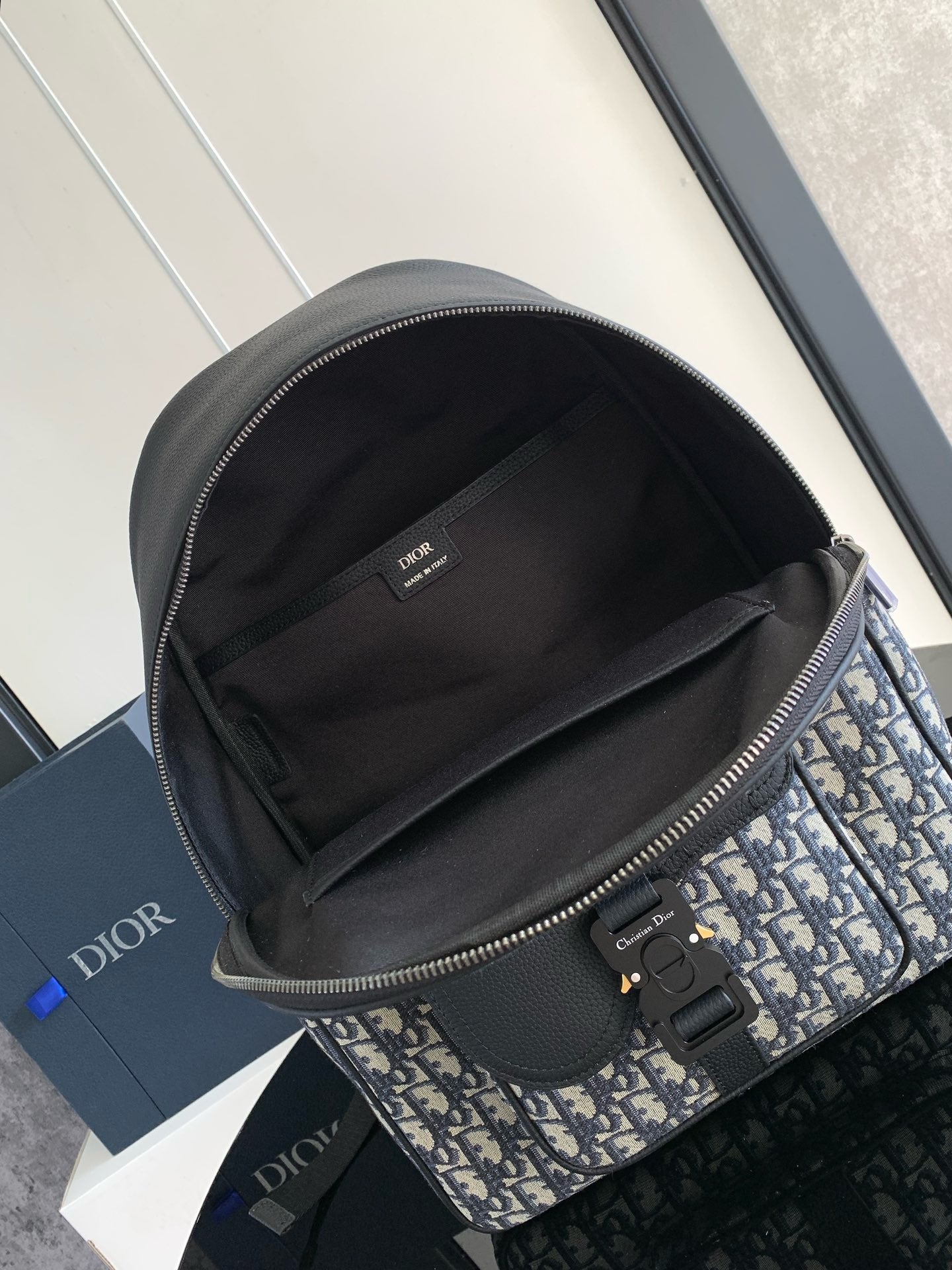 Mehrfarbige Tasche