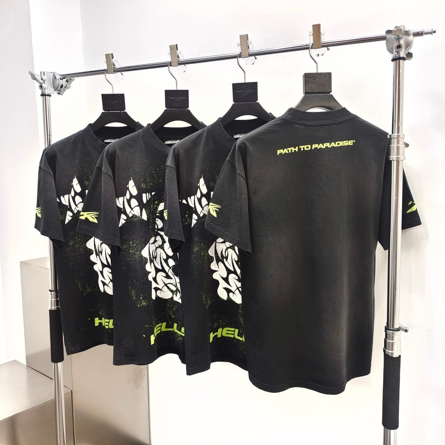 Schwarzes T-Shirt