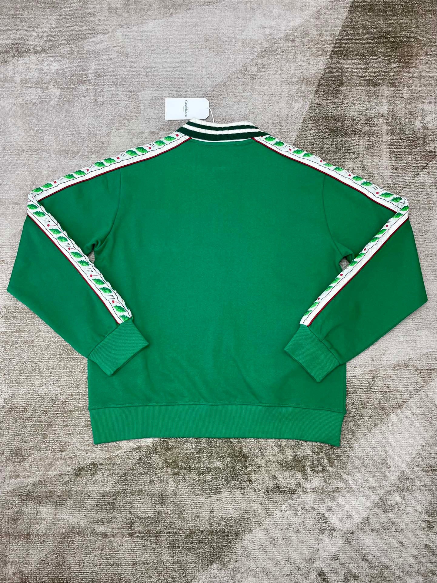 Chaqueta roja y verde