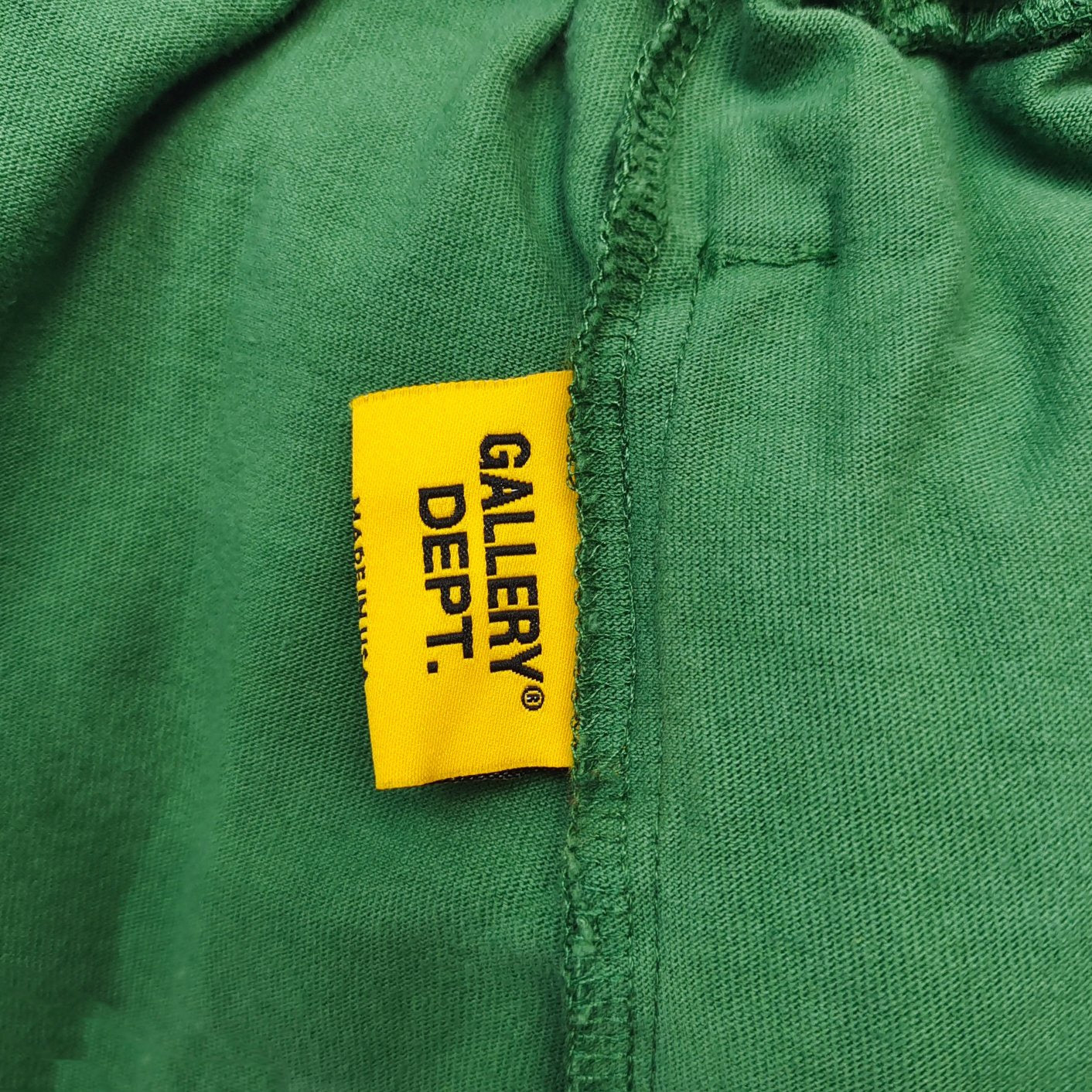 Grüne Shorts