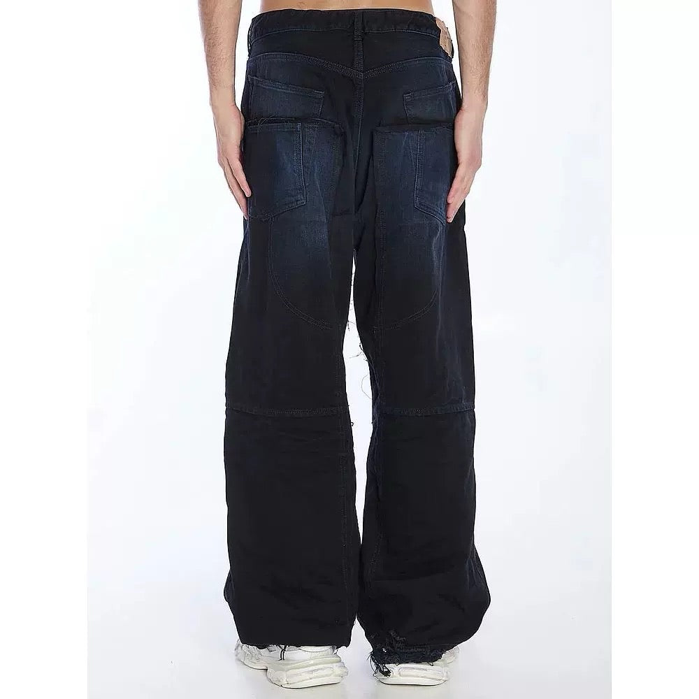 Schwarz-blaue Hose