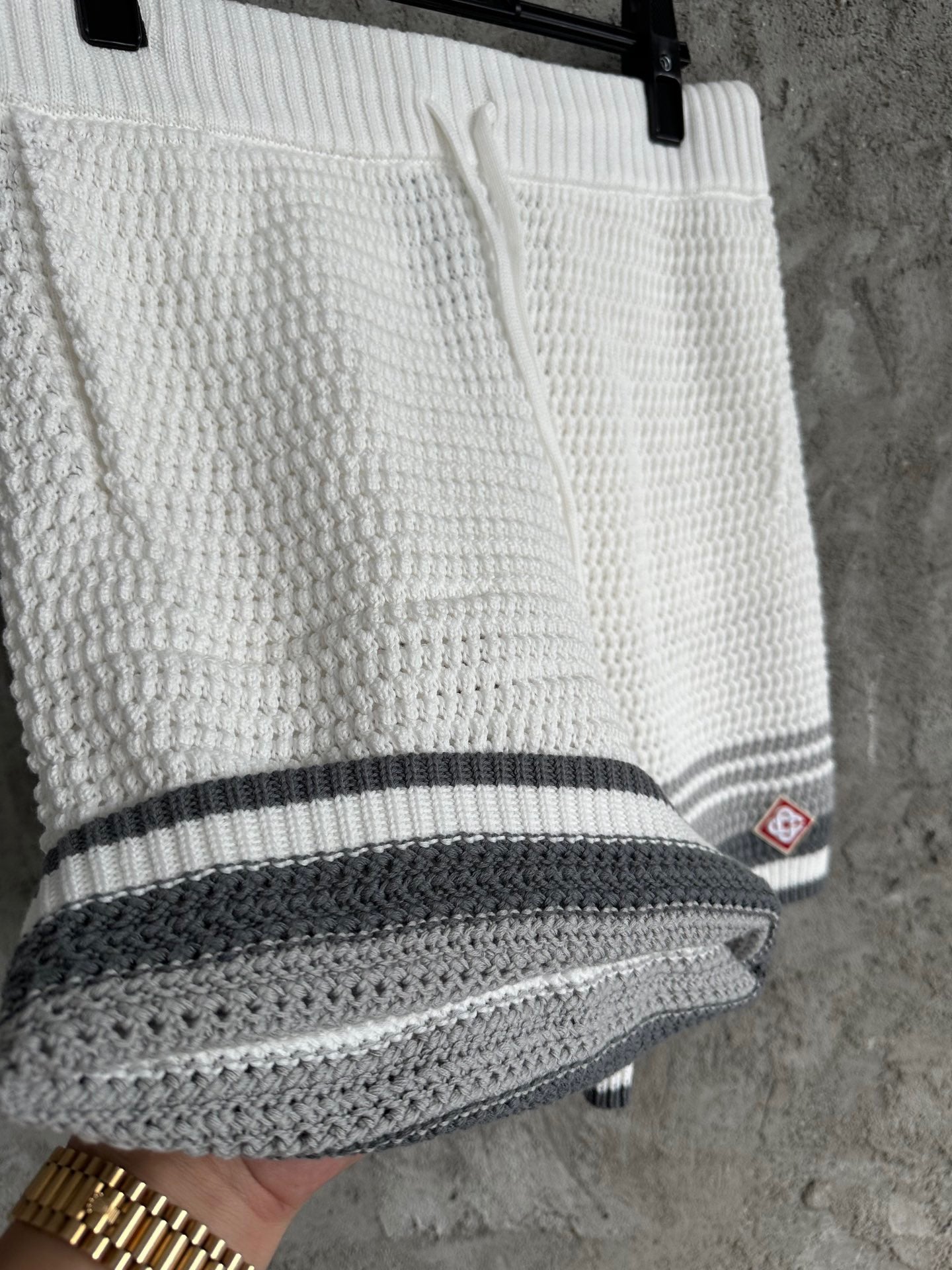 Weiß schwarz Short