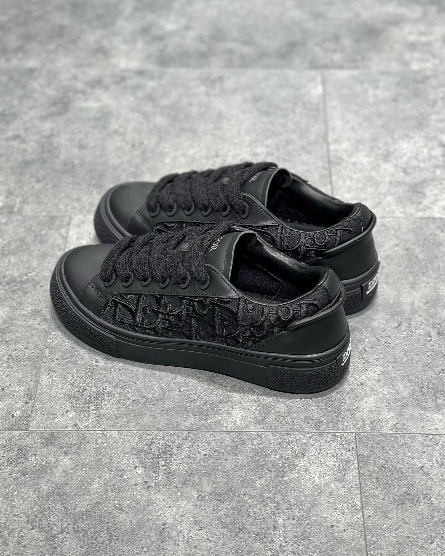 Mehrfarbige Schuhe