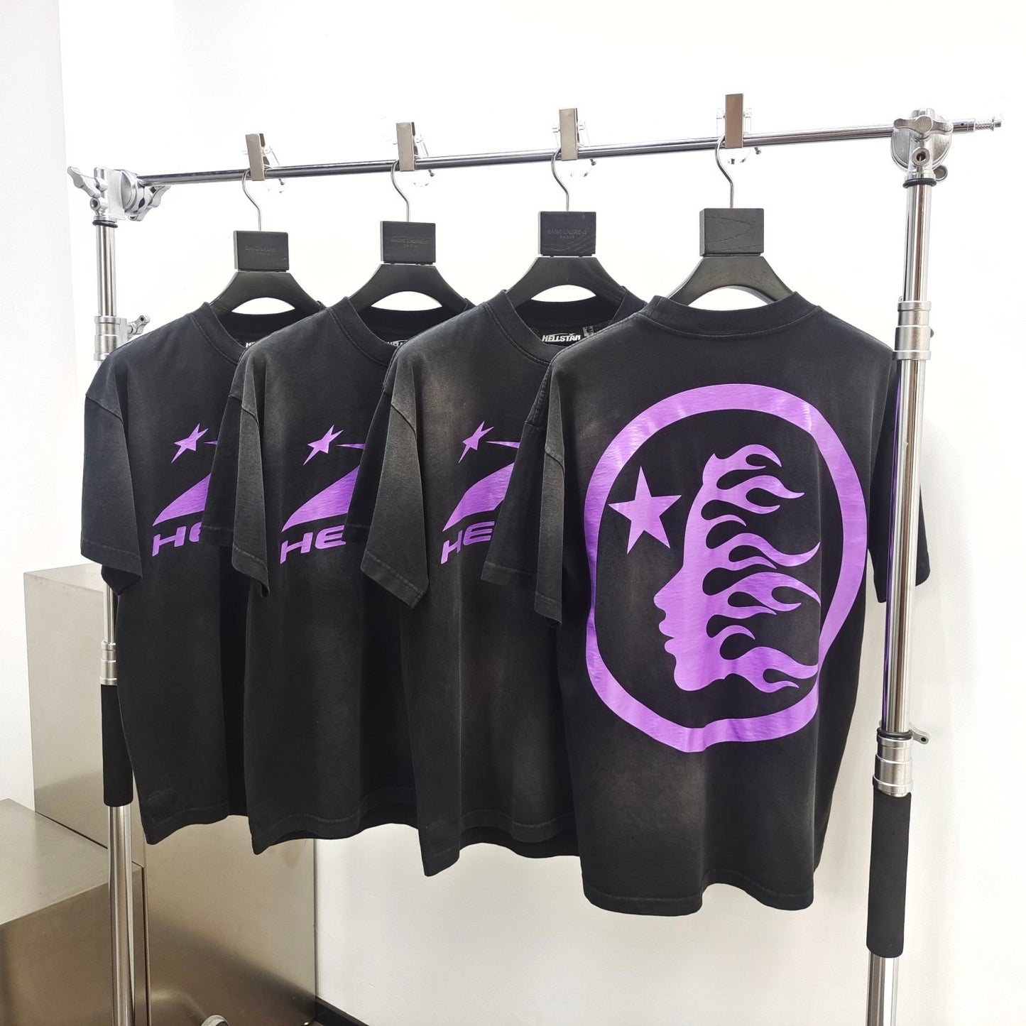 Camiseta negra oscura
