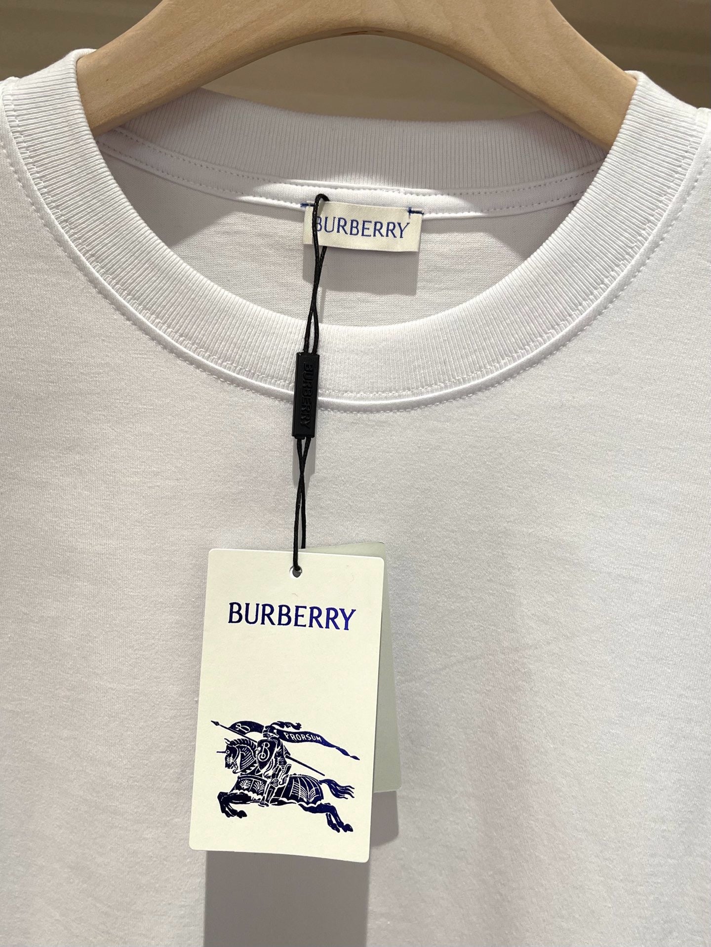 Mehrfarbiges T-Shirt