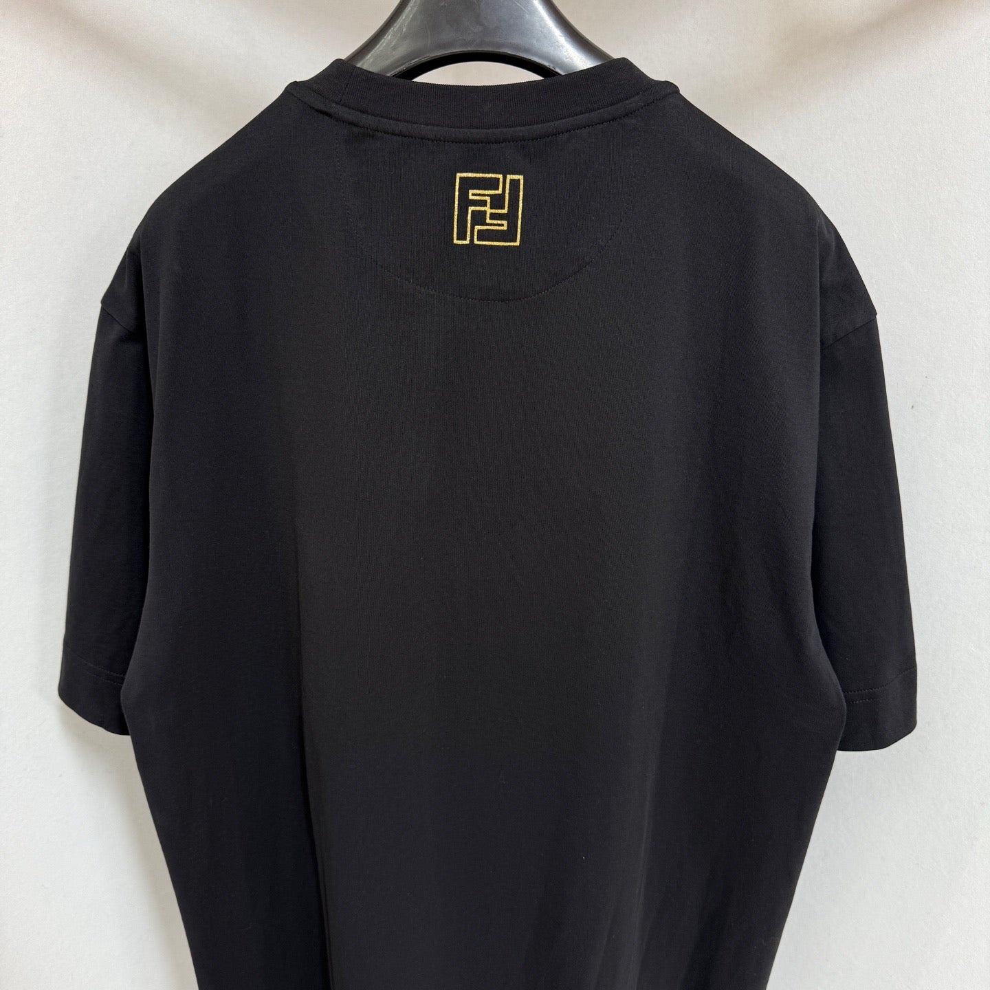 Schwarzes T-Shirt