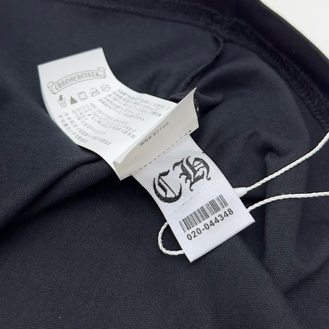 Camiseta en blanco y negro