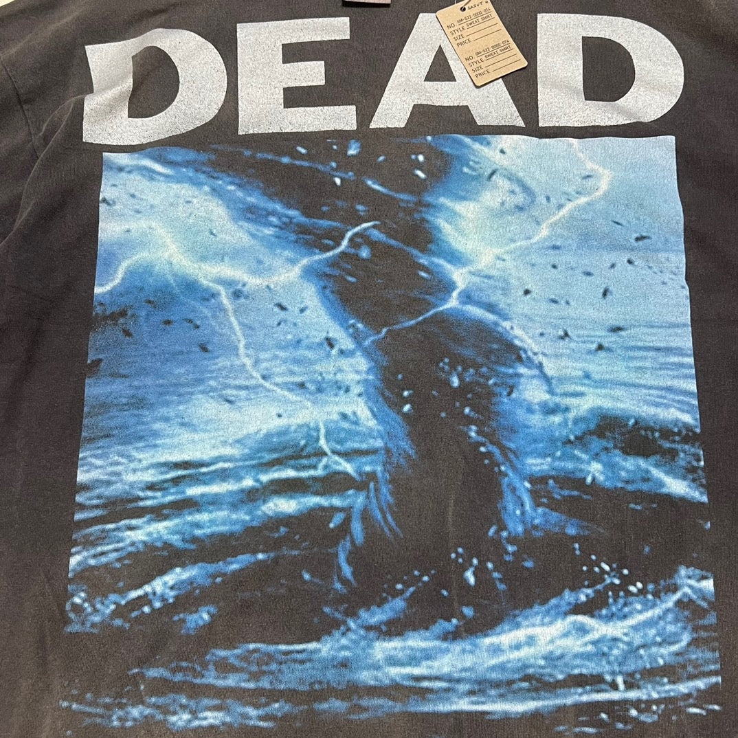 Camiseta negra oscura