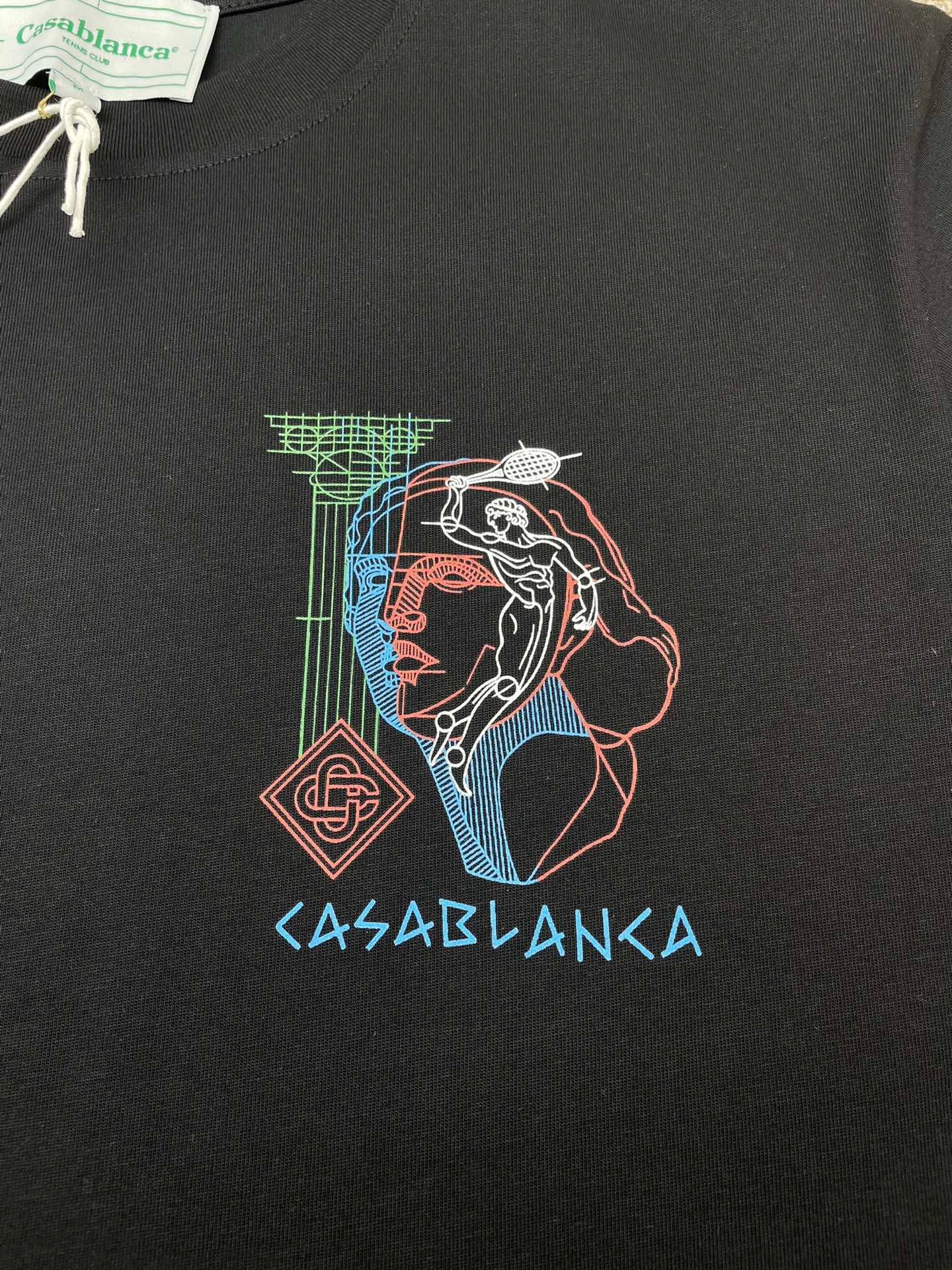Camiseta en blanco y negro