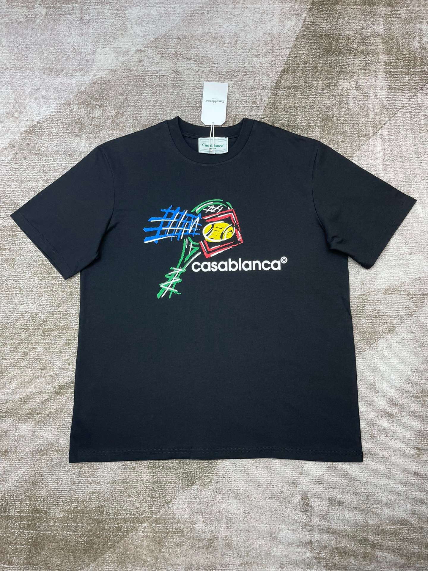 camiseta negra