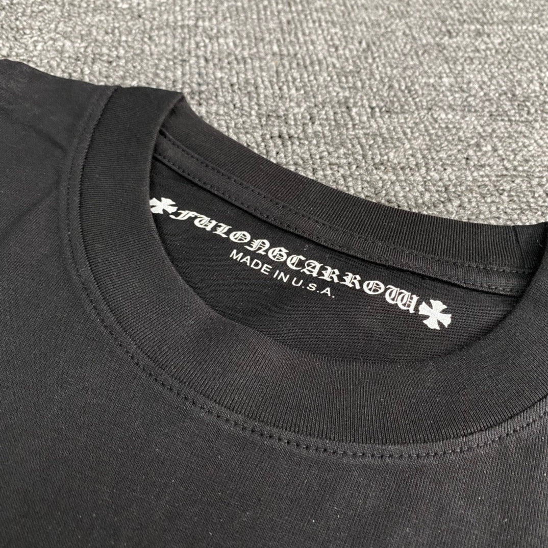 Camiseta en blanco y negro