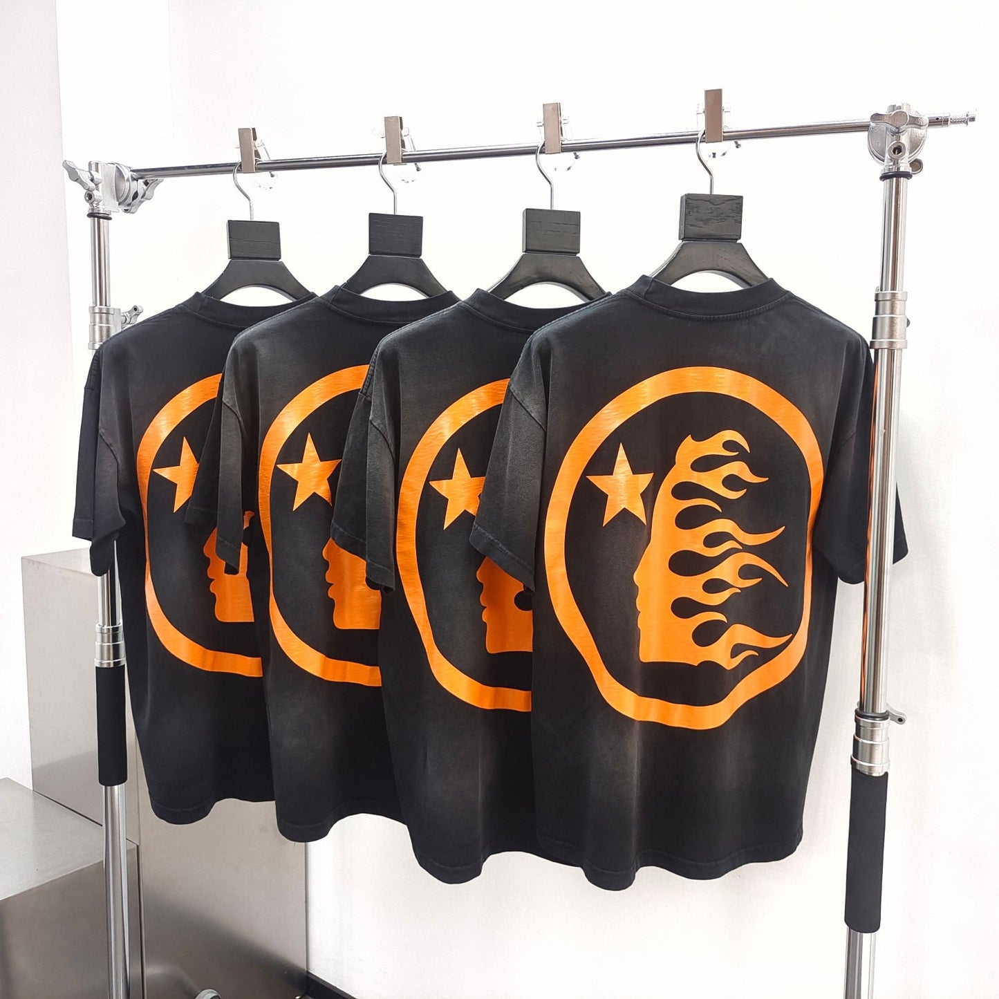 Camiseta negra oscura