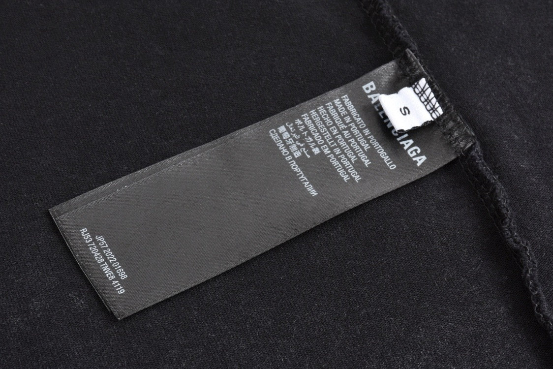 Camiseta negra oscura