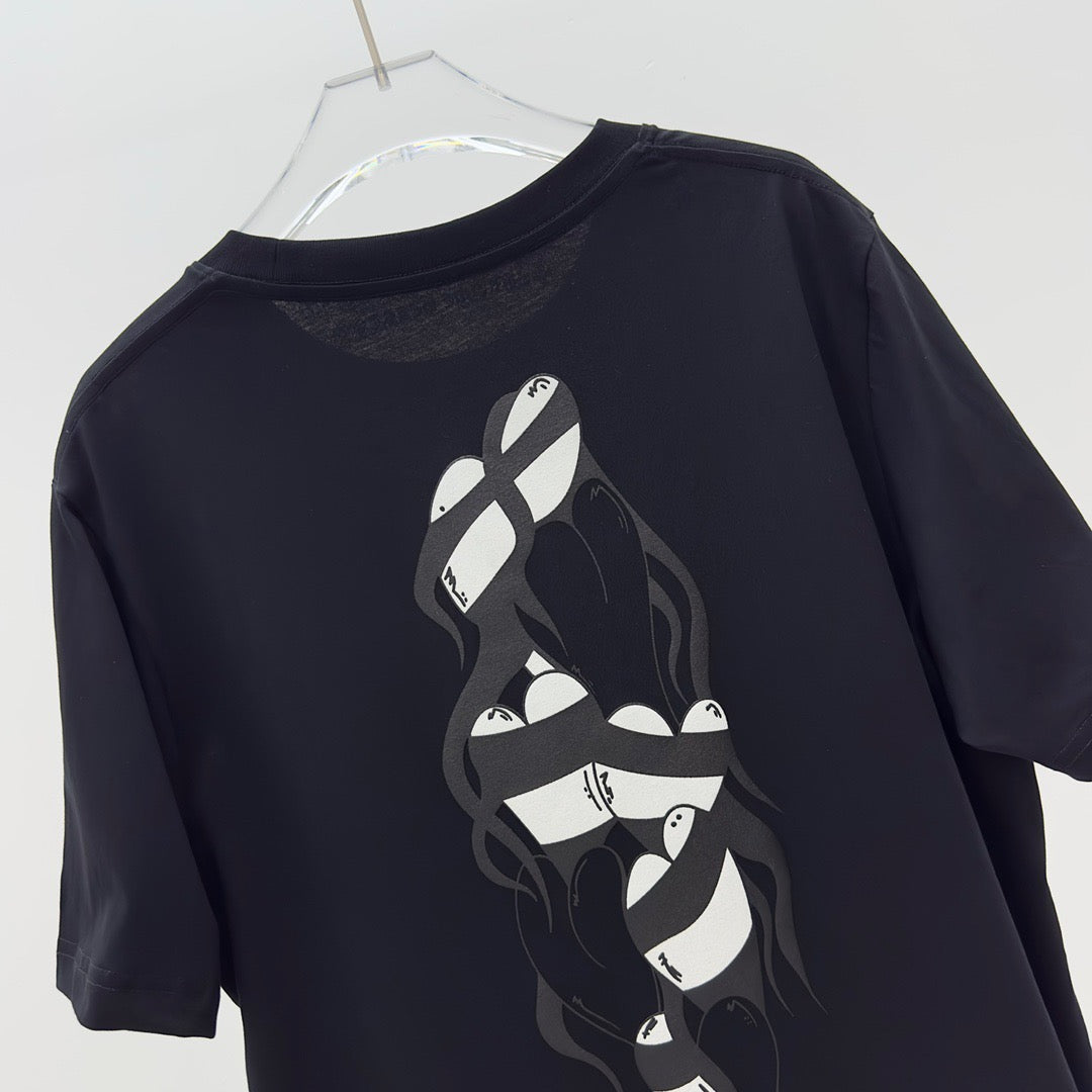 camiseta negra