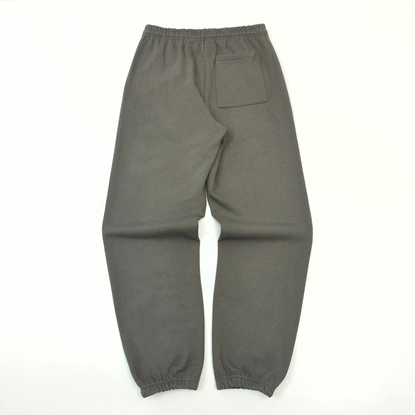 Pantalón gris