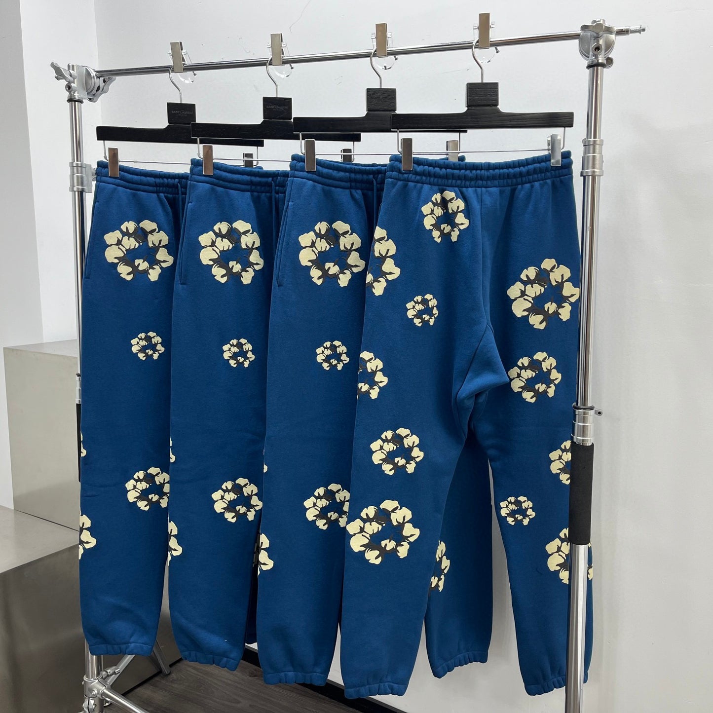 Blaue Hose