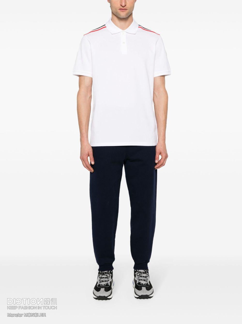 Camiseta blanca y negra