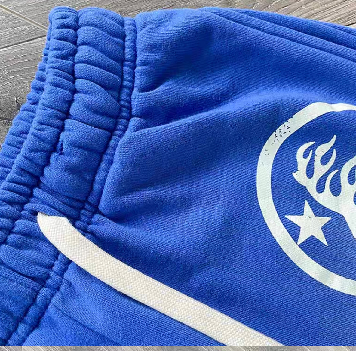 Blauer Hoodie mit Hose
