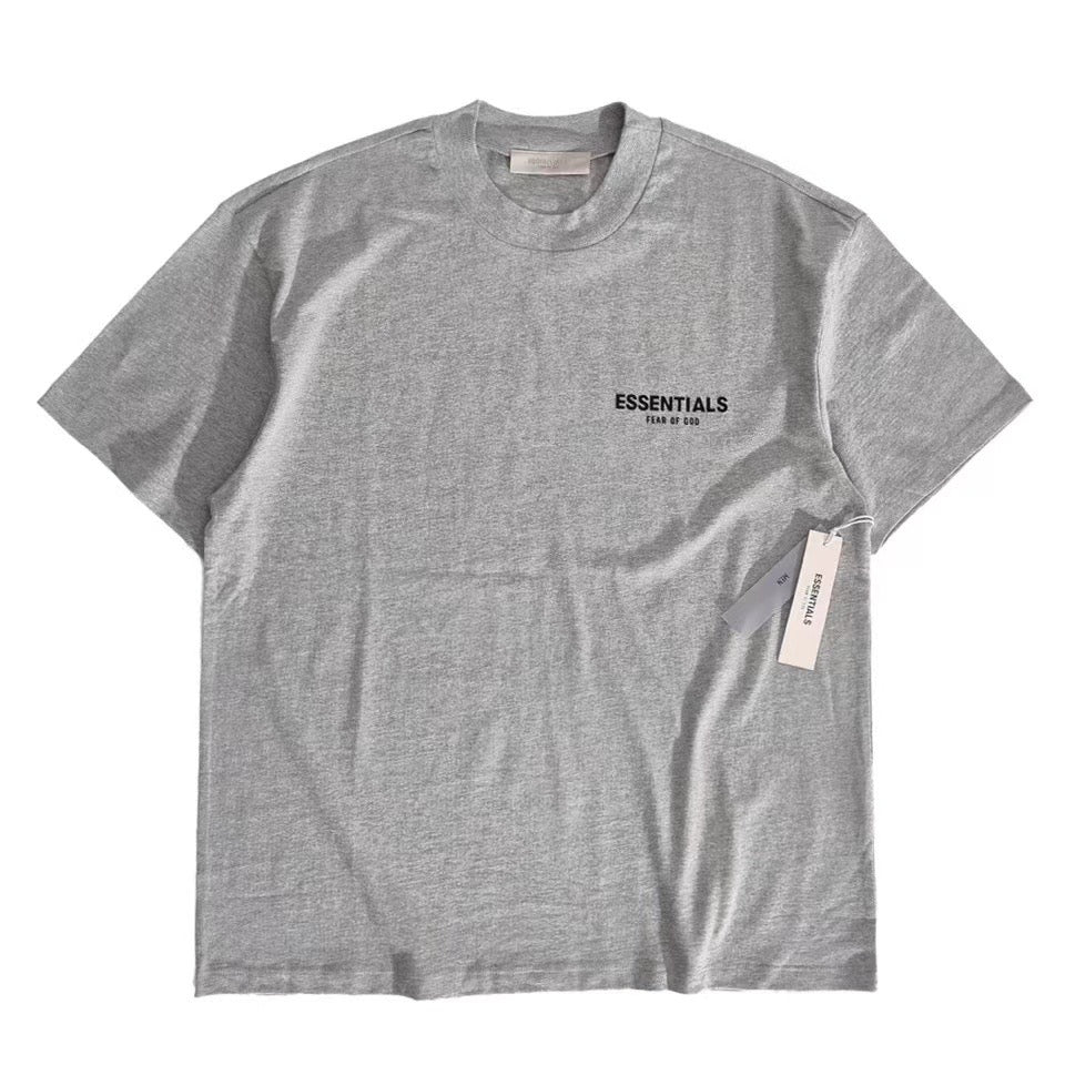 Camiseta gris claro, gris oscuro y negra