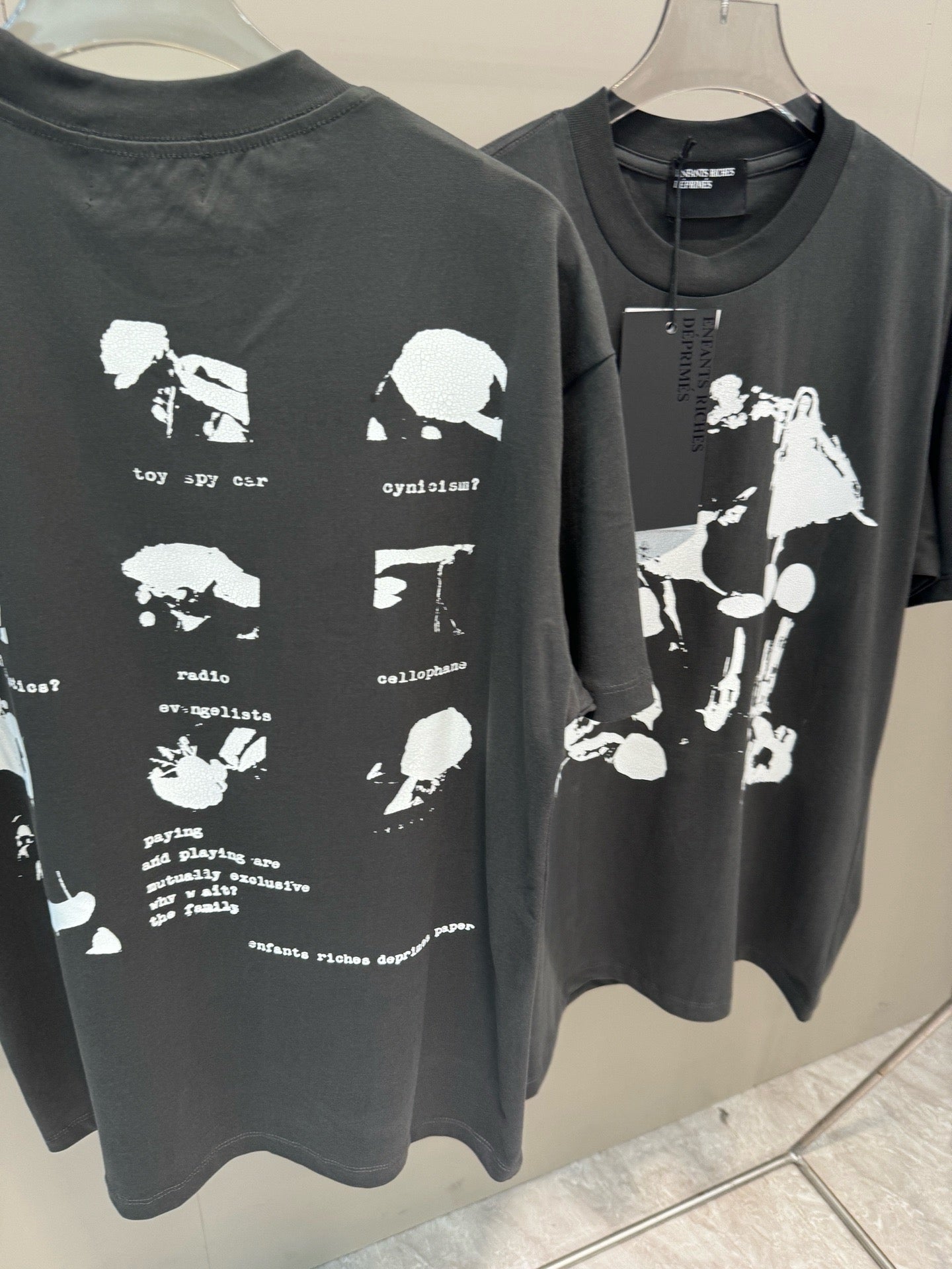 Schwarzes T-Shirt