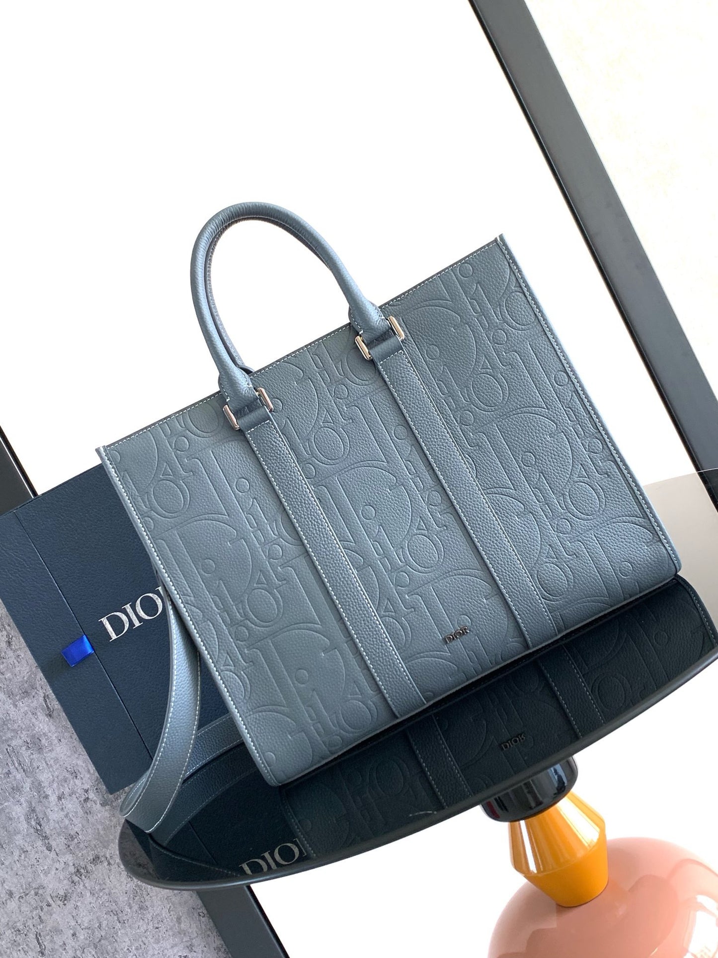 Bolsa gris azul y negra